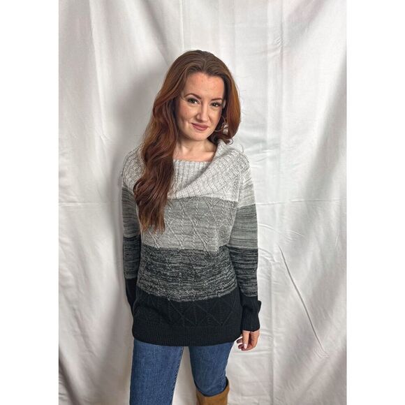 New York & Company Sweater - Picture 6 of 9